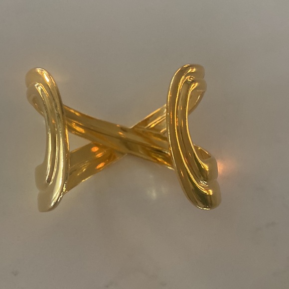 Vintage Gold Cuff - Picture 5 of 5